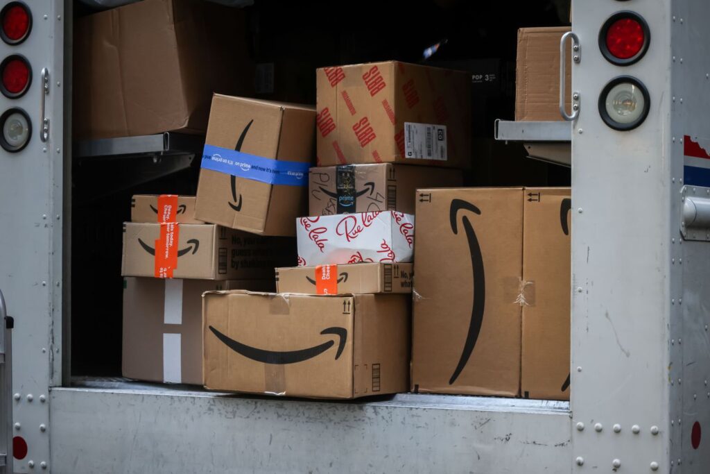 Cyber Monday Sales; Labor Market Data; Earnings from Salesforce, CrowdStrike, and More Cyber Monday Sales; Labor Market Data; Earnings from Salesforce, CrowdStrike, and More