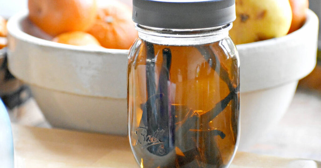 How to Make Vanilla Extract with Glycerin