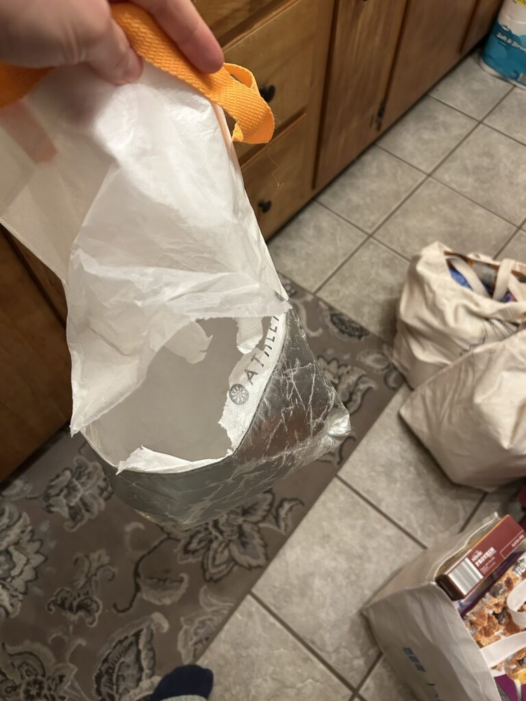 WIS, WWA | This bag is done for ripped bag.