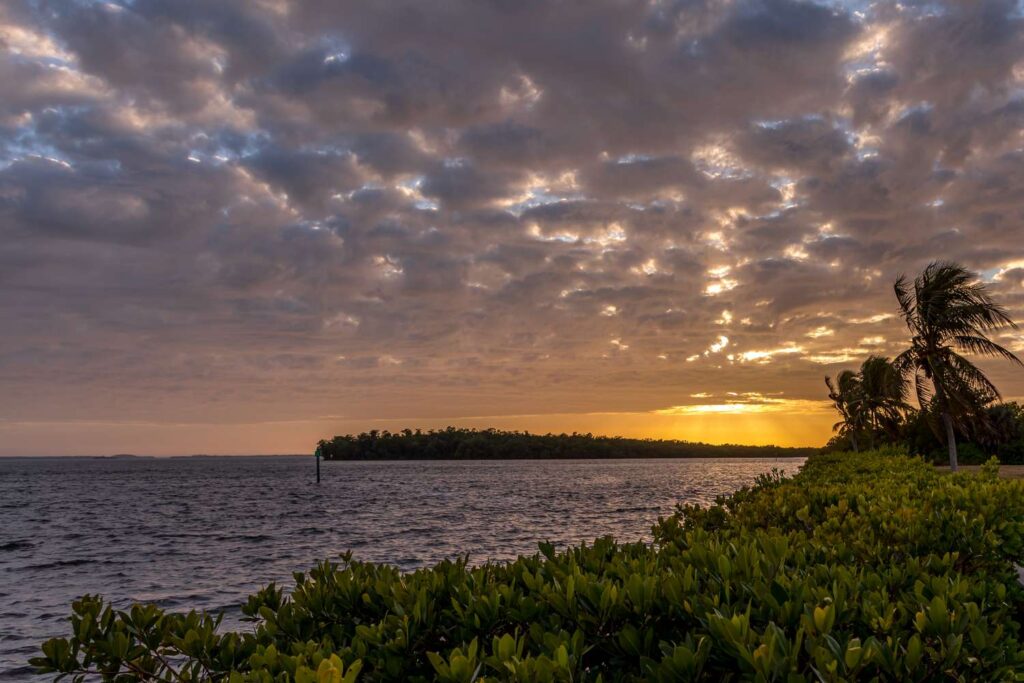 Why This Harbor City Is the Ultimate Destination for Travel-Loving Retirees to Relax