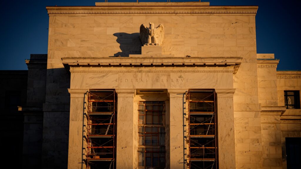 Fed votes to reappoint all of its regional bank presidents